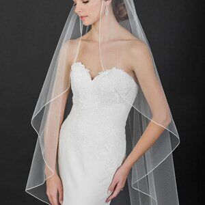 Bel Aire Bridal V7548